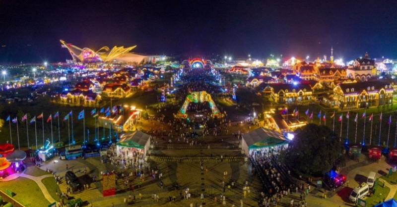 啤酒節(jié)開(kāi)幕一周接待游客203.6萬(wàn)人次，消費(fèi)啤酒859噸